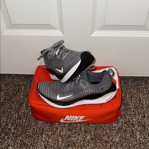 Nike Infinity RN4 Team Grey/Black